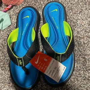Nike flip flops